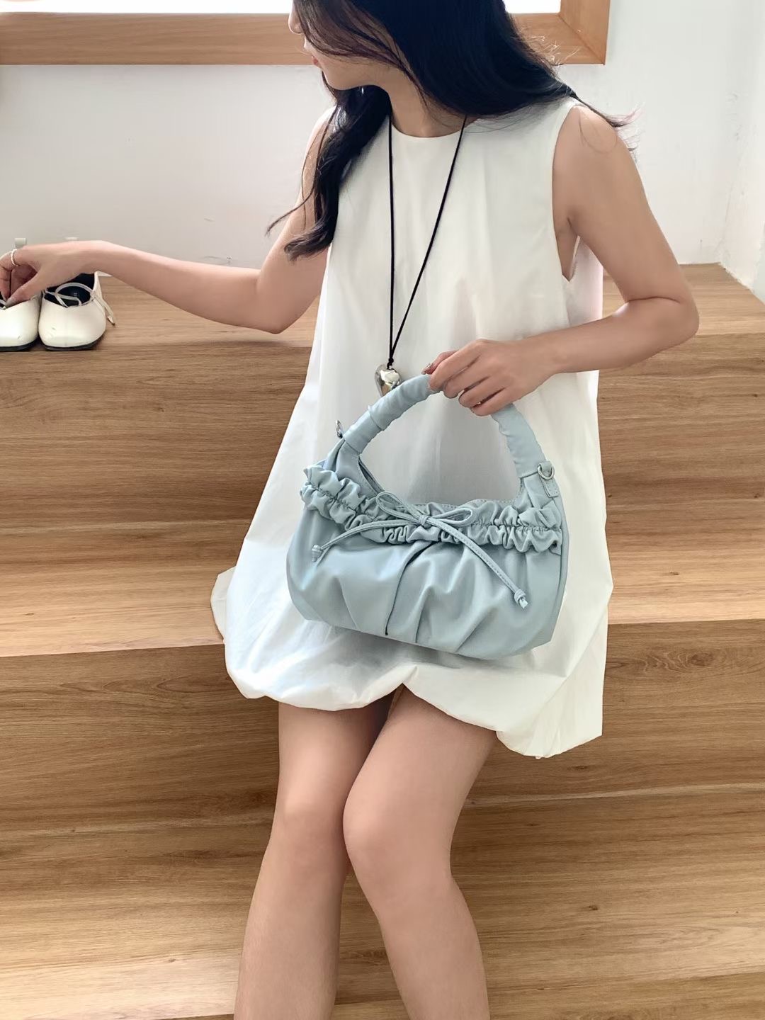 Korean French Niche Ruched Cloud Bag Bow Handbag Soft PU Crossbody Shoulder Bag - Image 4