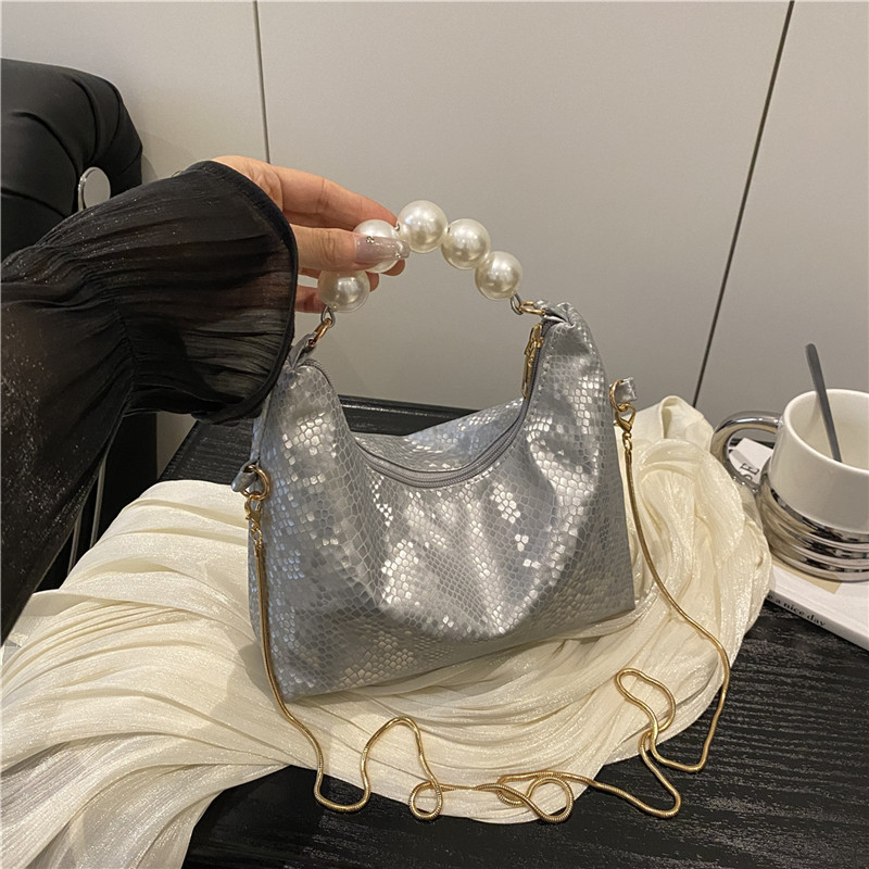 2025 Retro Minimalist Solid Color Pearl Shoulder Crossbody Handbag for Women - Image 2