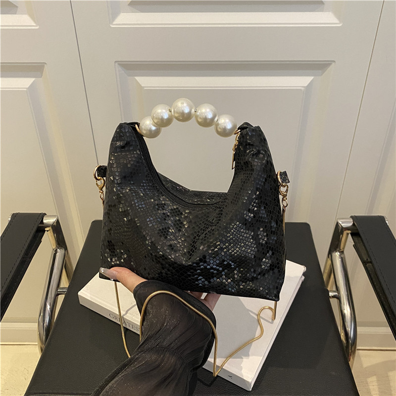 2025 Retro Minimalist Solid Color Pearl Shoulder Crossbody Handbag for Women