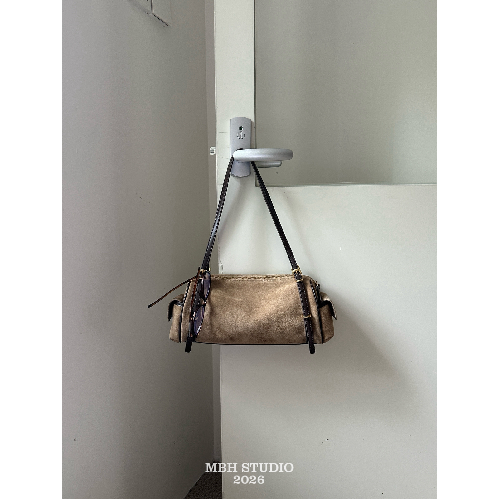 MBH Matte Leather Color-Block Baguette Shoulder Bag - Image 5